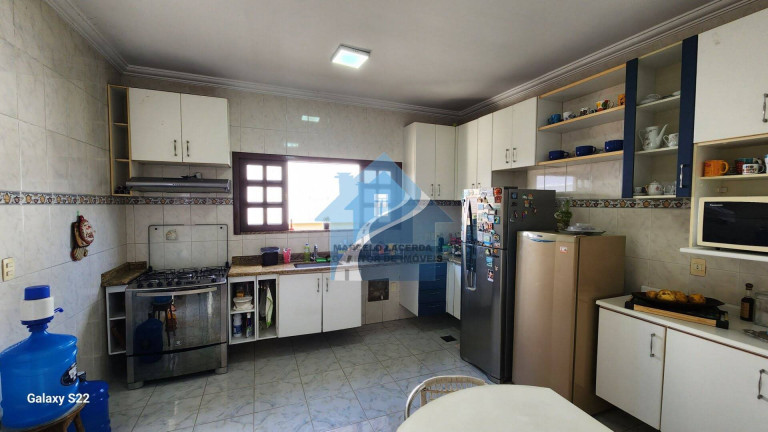 Imagem Casa com 4 Quartos à Venda, 338 m² em Dom Pedro - Manaus Imagem Casa com 4 Quartos à Venda, 338 m² em Dom Pedro - Manaus