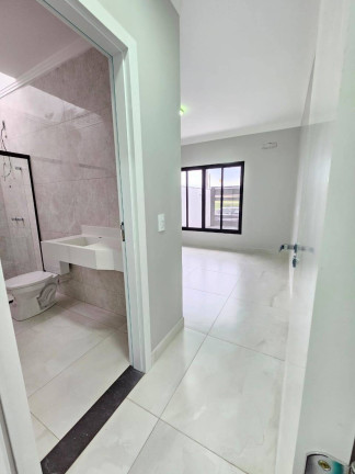 Imagem Casa com 3 Quartos à Venda, 100 m² em Cascavel
