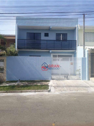 Sobrado com 3 Quartos à Venda, 150 m² em Campo De Santana - Curitiba
