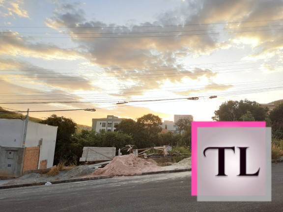 Terreno à Venda, 317 m² em Residencial Greenville - Poços De Caldas