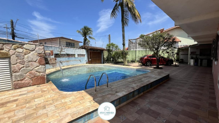 Imagem Sobrado com 5 Quartos à Venda, 203 m² em Vila Sao Paulo - Itanhaém