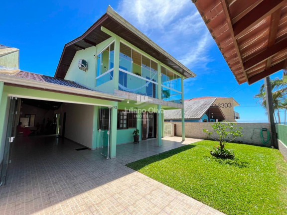 Sobrado com 4 Quartos à Venda, 212 m² em Brasilia - Itapoá