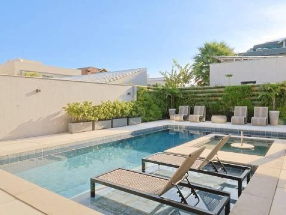 Imagem Casa de Condomínio com 5 Quartos à Venda, 900 m² em Barra Da Tijuca - Rio De Janeiro Imagem Casa de Condomínio com 5 Quartos à Venda, 900 m² em Barra Da Tijuca - Rio De Janeiro