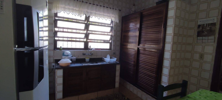 Imagem Casa com 4 Quartos à Venda, 420 m² em Centro - Peruíbe Imagem Casa com 4 Quartos à Venda, 420 m² em Centro - Peruíbe