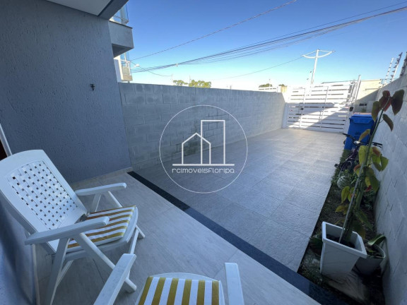 Imagem Casa com 2 Quartos à Venda, 120 m² em São João Do Rio Vermelho - Florianópolis Imagem Casa com 2 Quartos à Venda, 120 m² em São João Do Rio Vermelho - Florianópolis