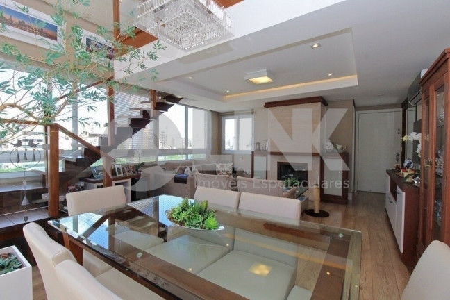 Imagem Imóvel com 1 Quarto à Venda, 160 m² em Higienópolis - Porto Alegre Imagem Imóvel com 1 Quarto à Venda, 160 m² em Higienópolis - Porto Alegre