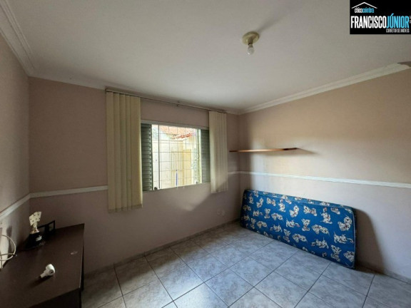 Imagem Casa com 3 Quartos à Venda, 326 m² em Setor Bueno - Goiânia Imagem Casa com 3 Quartos à Venda, 326 m² em Setor Bueno - Goiânia