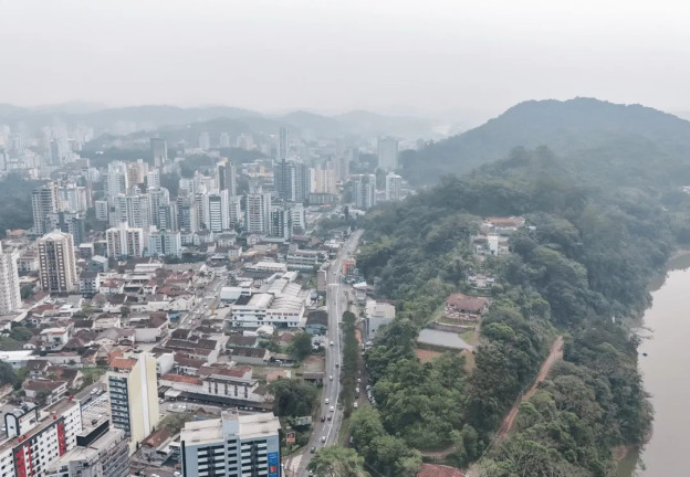Imagem Terreno à Venda, 1.402 m² em Victor Konder - Blumenau Imagem Terreno à Venda, 1.402 m² em Victor Konder - Blumenau