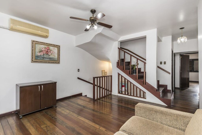 Imagem Casa com 4 Quartos à Venda, 363 m² em Jardim Itu - Porto Alegre