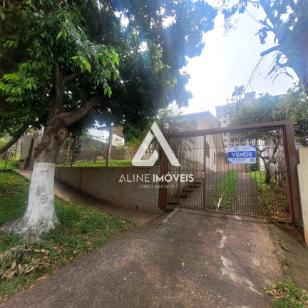Casa com 4 Quartos à Venda,  em Centro - Cruz Alta
