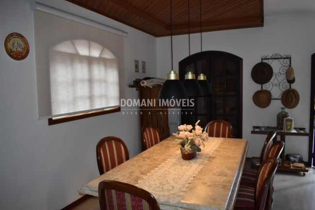 Imagem Casa com 4 Quartos à Venda, 300 m² em Região De Capivari - Campos Do Jordão Imagem Casa com 4 Quartos à Venda, 300 m² em Região De Capivari - Campos Do Jordão