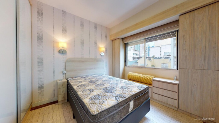 Imagem Imóvel com 1 Quarto à Venda, 37 m² em Centro Histórico - Porto Alegre Imagem Imóvel com 1 Quarto à Venda, 37 m² em Centro Histórico - Porto Alegre
