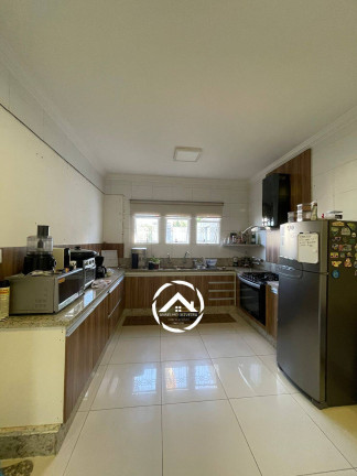 Imagem Casa com 4 Quartos à Venda, 420 m² em Jardim Cuiabá - Cuiabá
