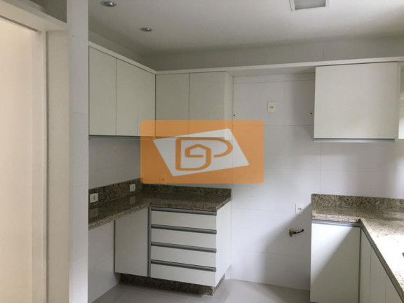 Imagem Casa de Condomínio com 3 Quartos à Venda,  em Nogueira - Petrópolis