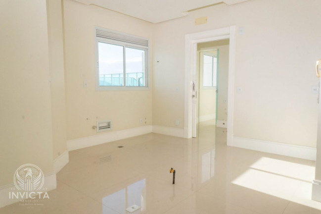 Imagem Cobertura com 3 Quartos à Venda, 246 m² em Centro - Balneário Camboriú Imagem Cobertura com 3 Quartos à Venda, 246 m² em Centro - Balneário Camboriú