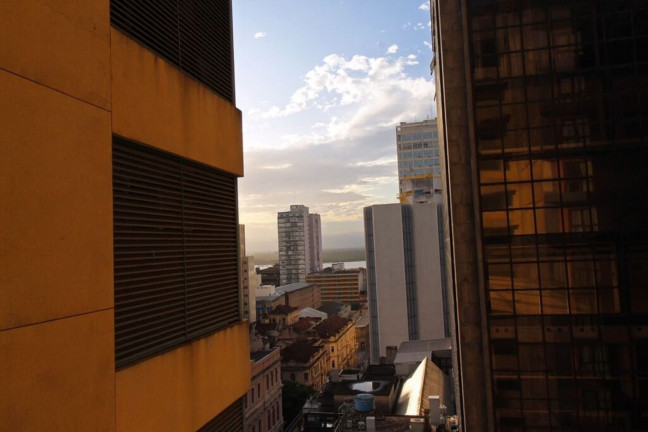 Imagem Imóvel à Venda, 32 m² em Centro Histórico - Porto Alegre Imagem Imóvel à Venda, 32 m² em Centro Histórico - Porto Alegre