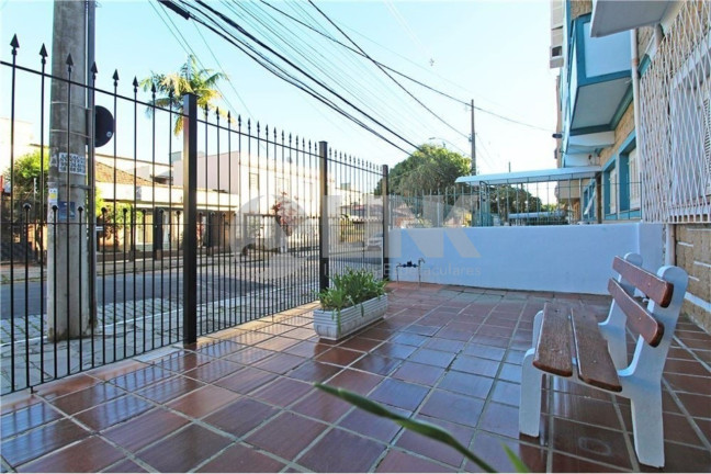 Imagem Apartamento com 2 Quartos à Venda, 68 m² em Santo Antônio - Porto Alegre Imagem Apartamento com 2 Quartos à Venda, 68 m² em Santo Antônio - Porto Alegre