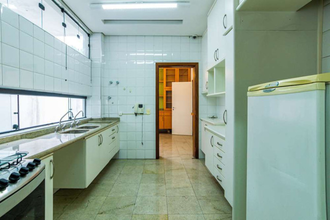 Imagem Casa com 4 Quartos à Venda, 330 m² em Jardim Morumbi - São Paulo