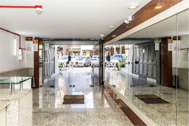 Imagem Sala Comercial à Venda, em Moinhos De Vento - Porto Alegre Imagem Sala Comercial à Venda, em Moinhos De Vento - Porto Alegre
