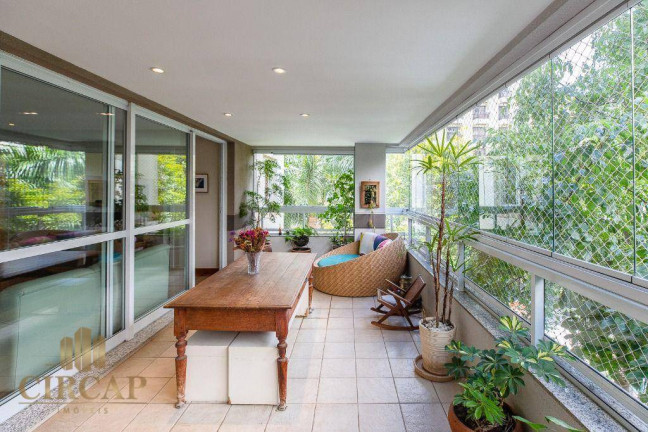 Imagem Apartamento com 3 Quartos à Venda, 188 m² em Itaim - São Paulo