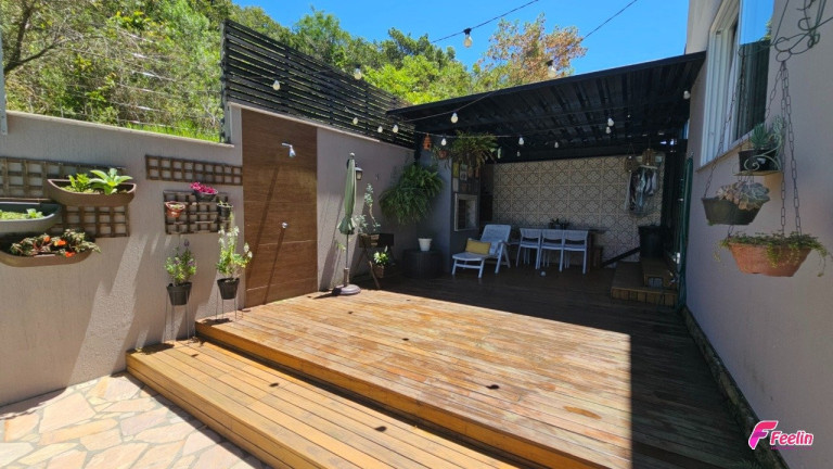 Imagem Casa com 3 Quartos à Venda, 178 m² em Córrego Grande - Florianópolis