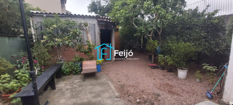 Imagem Casa com 3 Quartos à Venda, 200 m² em Cristal - Porto Alegre Imagem Casa com 3 Quartos à Venda, 200 m² em Cristal - Porto Alegre