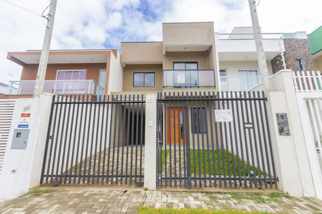 Sobrado com 3 Quartos à Venda, 122 m² em Pilarzinho - Curitiba