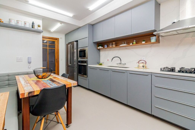 Imagem Imóvel com 4 Quartos à Venda, 396 m² em Jardim Lindóia - Porto Alegre