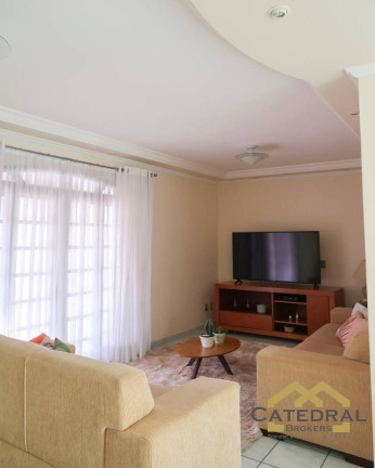 Casa com 4 Quartos para Alugar, 232 m² em Caxambu - Jundiaí