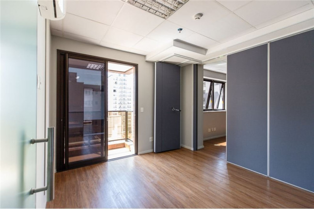 Sala Comercial à Venda, 200 m² em Consolação - São Paulo