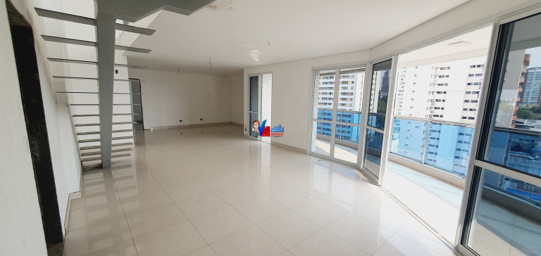 Imagem Cobertura com 4 Quartos à Venda, 300 m² em Adrianópolis - Manaus