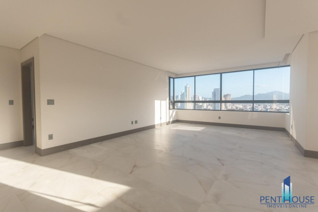 Imagem Apartamento com 3 Quartos à Venda, 129 m² em Centro - Balneário Camboriú Imagem Apartamento com 3 Quartos à Venda, 129 m² em Centro - Balneário Camboriú