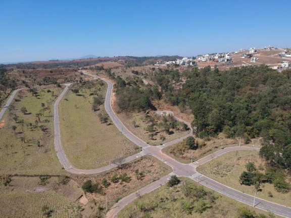Imagem Terreno à Venda, 400 m² em Vespasiano Imagem Terreno à Venda, 400 m² em Vespasiano