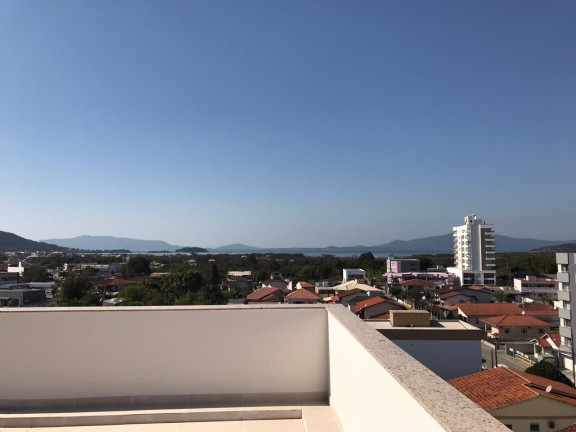 Imagem Imóvel com 3 Quartos à Venda, 250 m² em Centro - Palhoça
