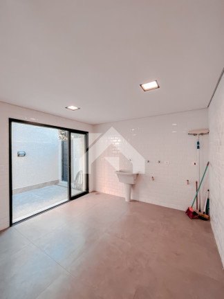 Imagem Casa de Condomínio com 3 Quartos à Venda, 310 m² em Alphaville - Santana De Parnaíba Imagem Casa de Condomínio com 3 Quartos à Venda, 310 m² em Alphaville - Santana De Parnaíba