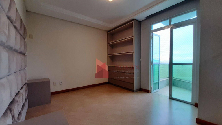 Imagem Apartamento com 3 Quartos para Alugar, 180 m² em Fazenda - Itajaí Imagem Apartamento com 3 Quartos para Alugar, 180 m² em Fazenda - Itajaí