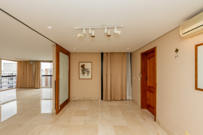Apartamento com 4 Quartos à Venda, 247 m² em Vila Suzana - São Paulo