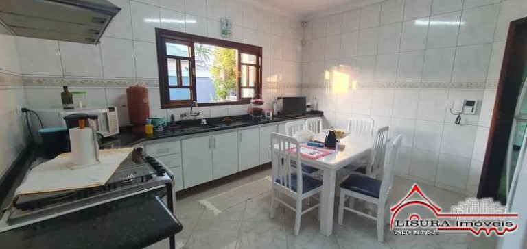 Imagem Casa com 4 Quartos à Venda, 425 m² em Jardim Santa Maria - Jacareí Imagem Casa com 4 Quartos à Venda, 425 m² em Jardim Santa Maria - Jacareí