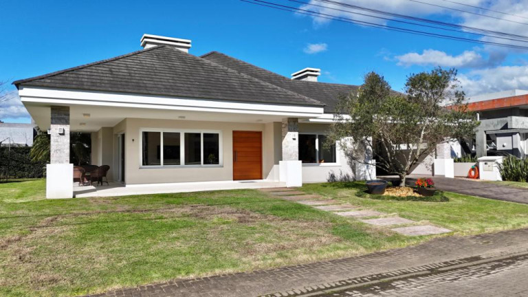 Casa com 4 Quartos à Venda, 260 m² em Zona Nova - Capao Da Canoa
