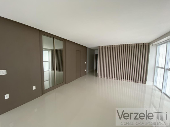 Imagem Apartamento com 4 Quartos à Venda, 237 m² em Barra Sul - Balneário Camboriú Imagem Apartamento com 4 Quartos à Venda, 237 m² em Barra Sul - Balneário Camboriú