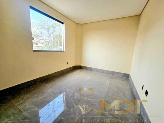 Imagem Imóvel com 3 Quartos à Venda, 106 m² em Planalto - Belo Horizonte