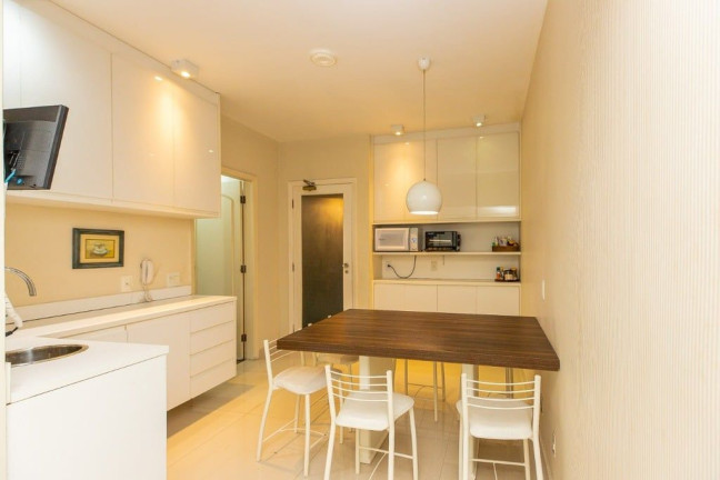 Casa com 4 Quartos à Venda, 480 m² em Alto De Pinheiros - São Paulo