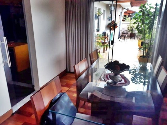 Imagem Imóvel com 3 Quartos à Venda, 207 m² em Cascata Guarani - Teresópolis
