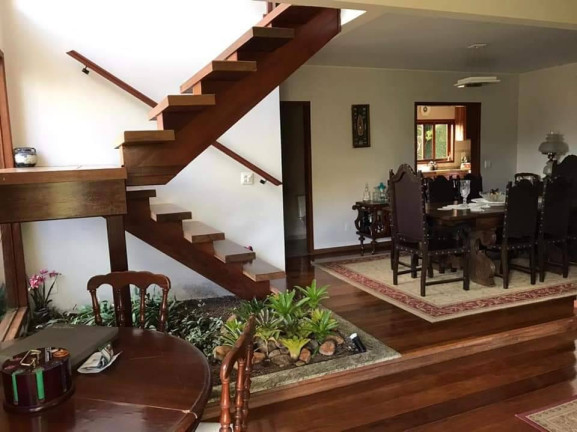Imagem Casa com 4 Quartos à Venda,  em Braunes - Nova Friburgo