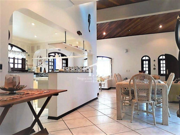 Casa com 5 Quartos para Temporada, 250 m² em Riviera De São Lourenço - Bertioga
