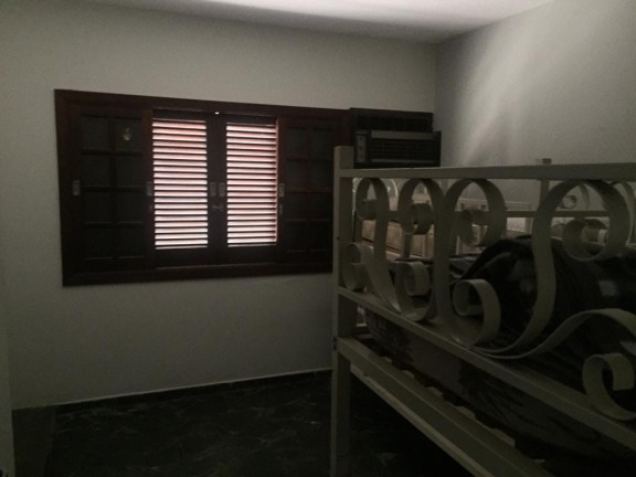 Imagem Casa com 5 Quartos à Venda, 200 m² em Centro - Caraguatatuba Imagem Casa com 5 Quartos à Venda, 200 m² em Centro - Caraguatatuba