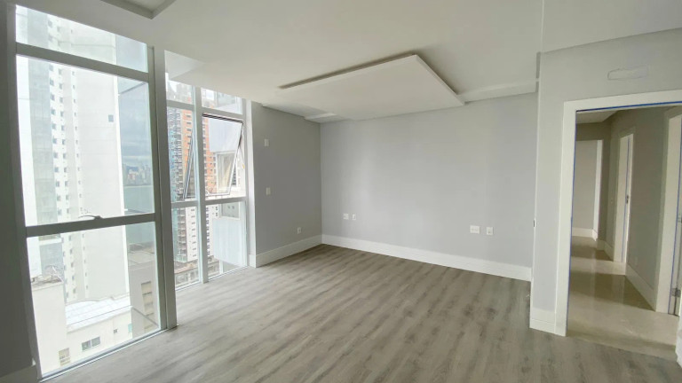 Imagem Apartamento com 3 Quartos à Venda, 133 m² em Pioneiros - Balneário Camboriú