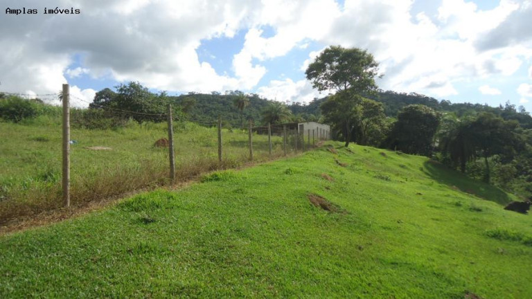 Imagem Fazenda à Venda, 6 m² em Azurita - Mateus Leme Imagem Fazenda à Venda, 6 m² em Azurita - Mateus Leme