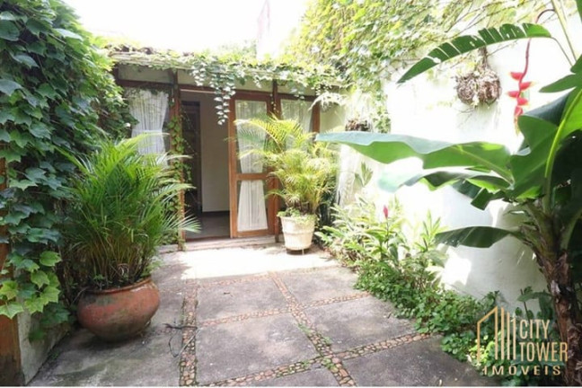 Casa com 3 Quartos à Venda, 216 m² em Jardim Paulista - São Paulo
