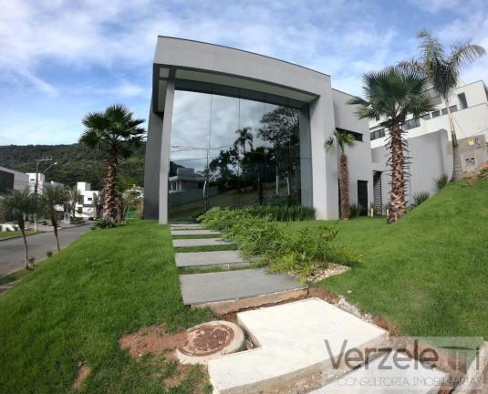 Imagem Casa com 4 Quartos à Venda, 530 m² em Barra - Balneário Camboriú Imagem Casa com 4 Quartos à Venda, 530 m² em Barra - Balneário Camboriú